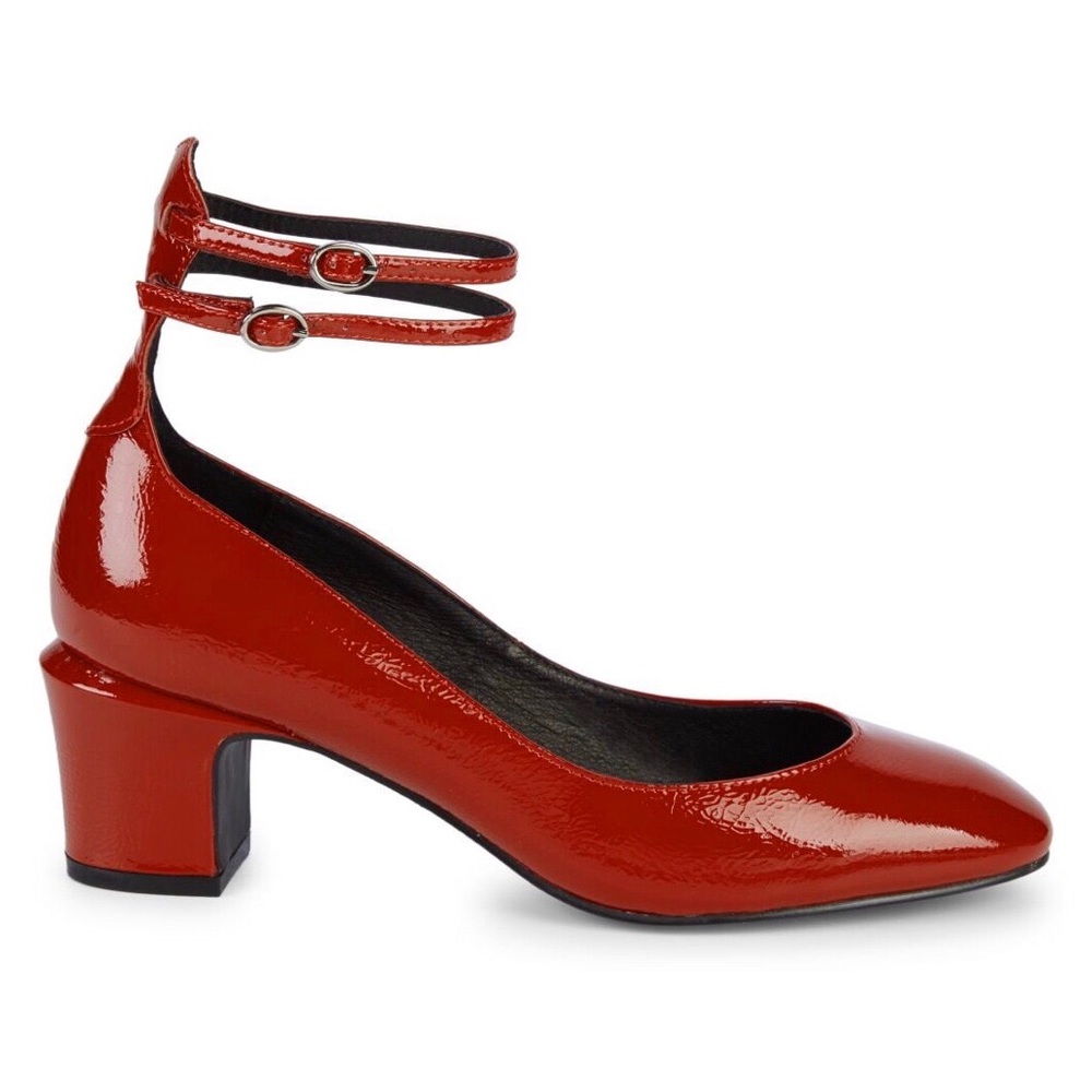 Red patent leather pumps